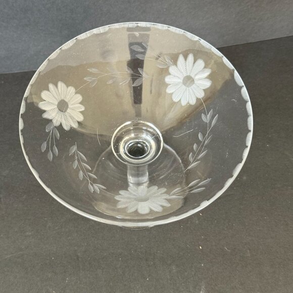 Vintage Clear Glass Etched Candy Dish Daisy & Vine Design 5" - Picture 2 of 5